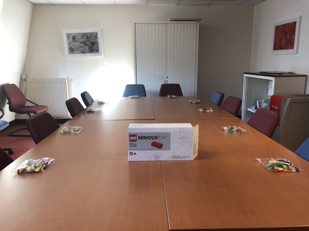 Salle de formation LEGO Serious Play — BricksLabs